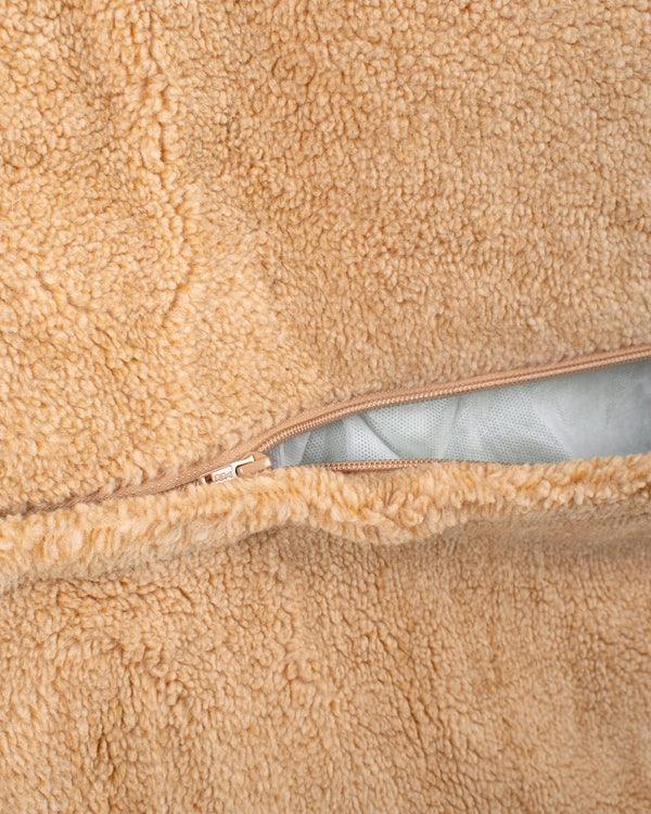 ALTERNATE VIEW OF WYETH TRAIL PET BED - KUDDLER IN BEIGE image number 6