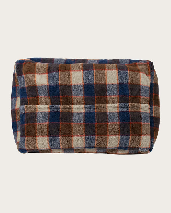 ALTERNATE VIEW OF MOUNTAIN PLAID PET BED - KUDDLER IN BLUE/TAN image number 5