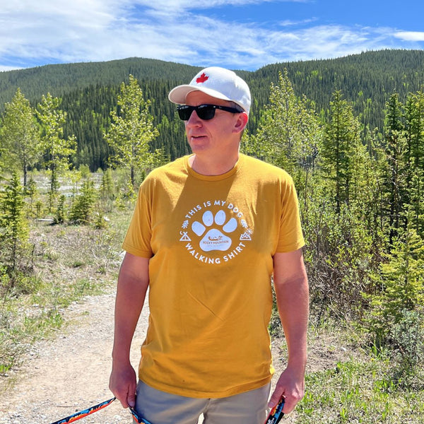 Rocky Mountain Dog Gold Men's Dog Walking T-Shirt
