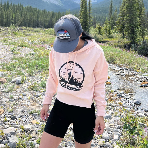 Rocky Mountain Dog Wolf Cropped Hoodie