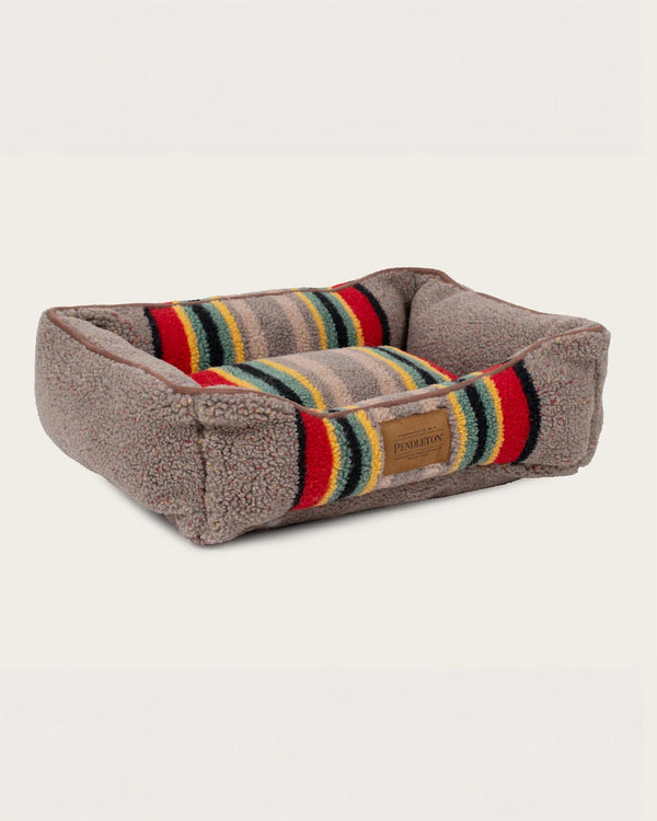 Pendleton Yakima Kuddler Pet Bed